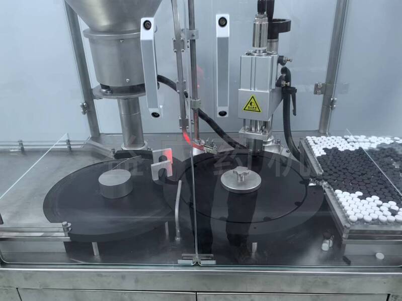 YHGZ-20西林瓶軋蓋機(jī)內(nèi)部實(shí)拍